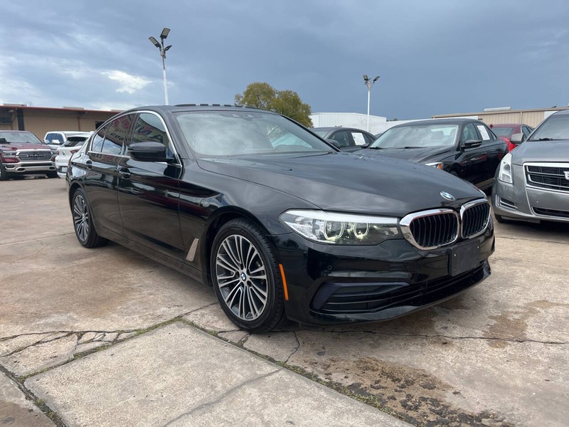 BMW 5 Series Vehicle Image 06