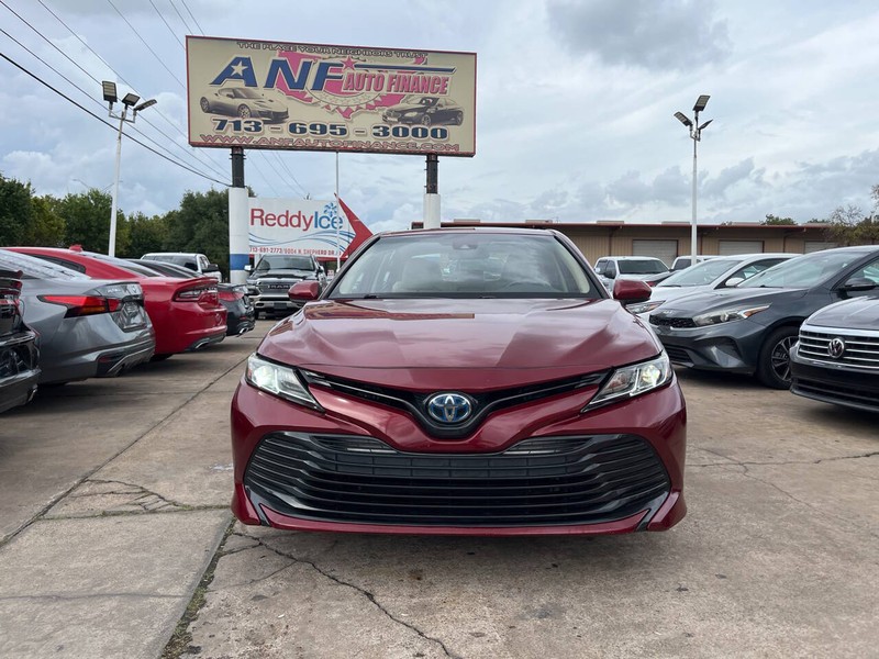 Toyota Camry Hybrid Vehicle Image 02