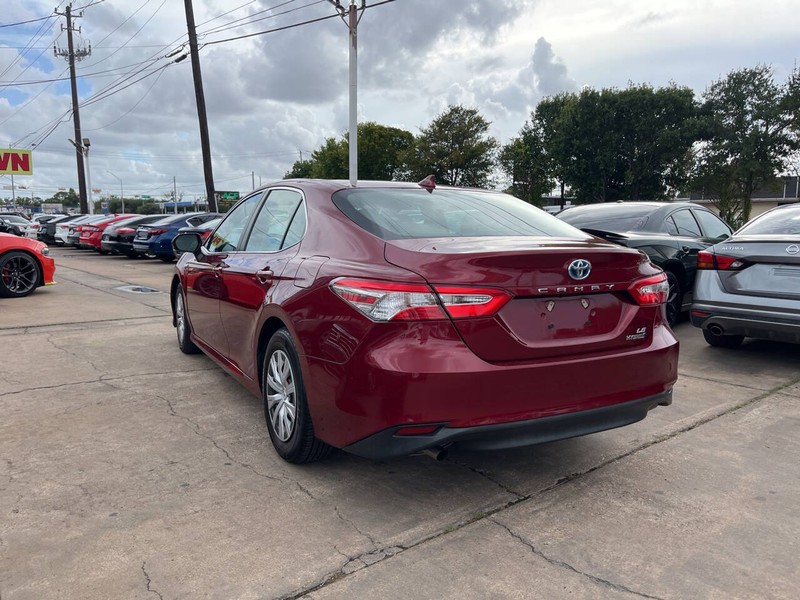 Toyota Camry Hybrid Vehicle Image 03