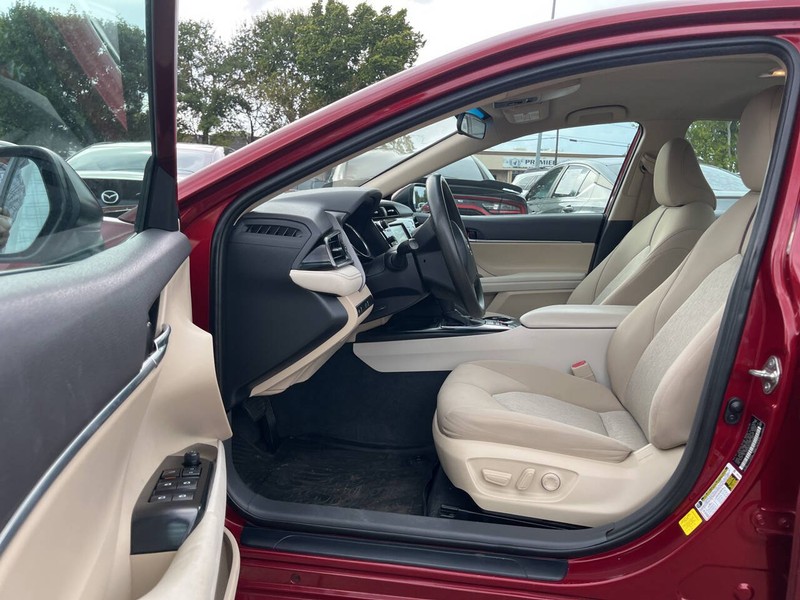 Toyota Camry Hybrid Vehicle Image 07