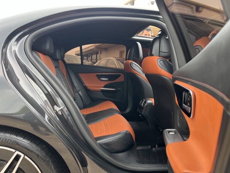 Mercedes-Benz C-Class Vehicle Image 10