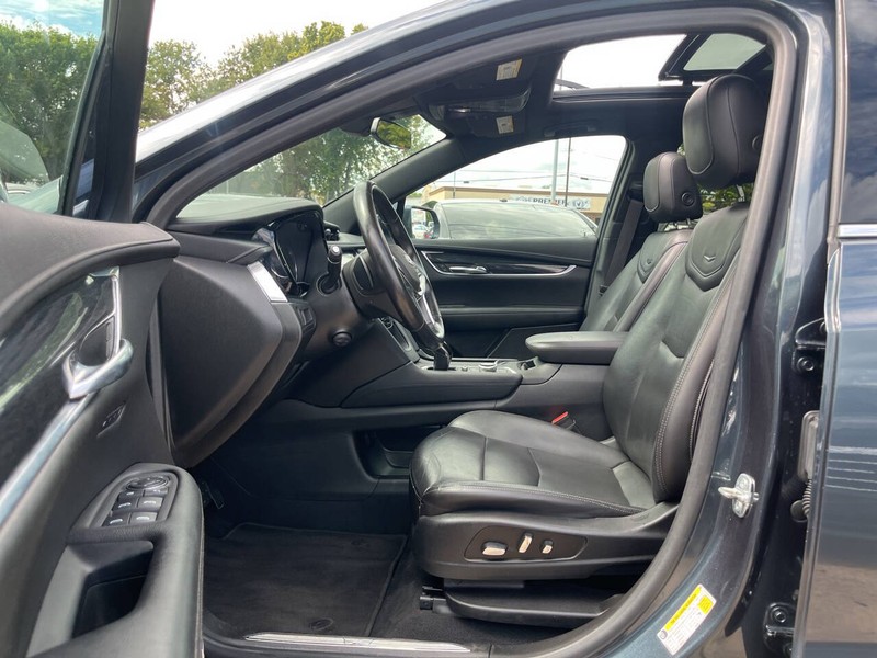 Cadillac XT5 Vehicle Image 07