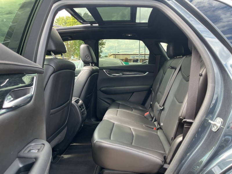 Cadillac XT5 Vehicle Image 08