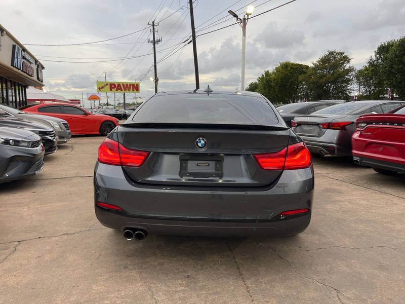 BMW 4 Series Vehicle Image 04
