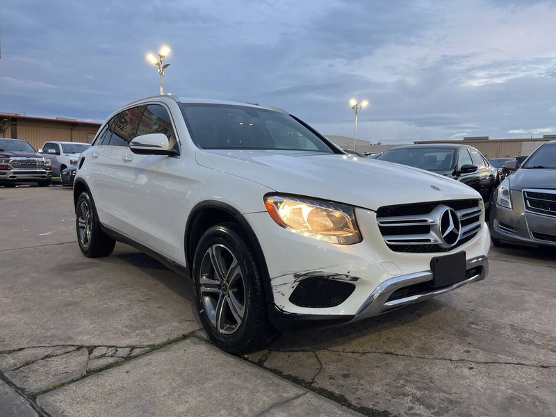 Mercedes-Benz GLC Vehicle Image 06