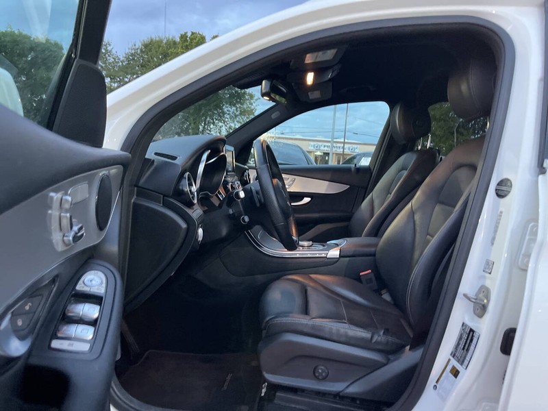 Mercedes-Benz GLC Vehicle Image 07
