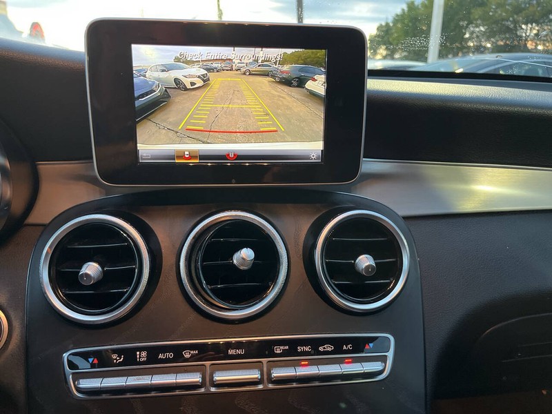 Mercedes-Benz GLC Vehicle Image 12