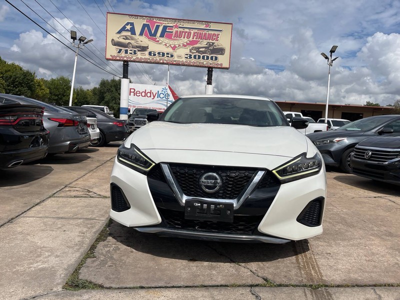 Nissan Maxima Vehicle Image 02