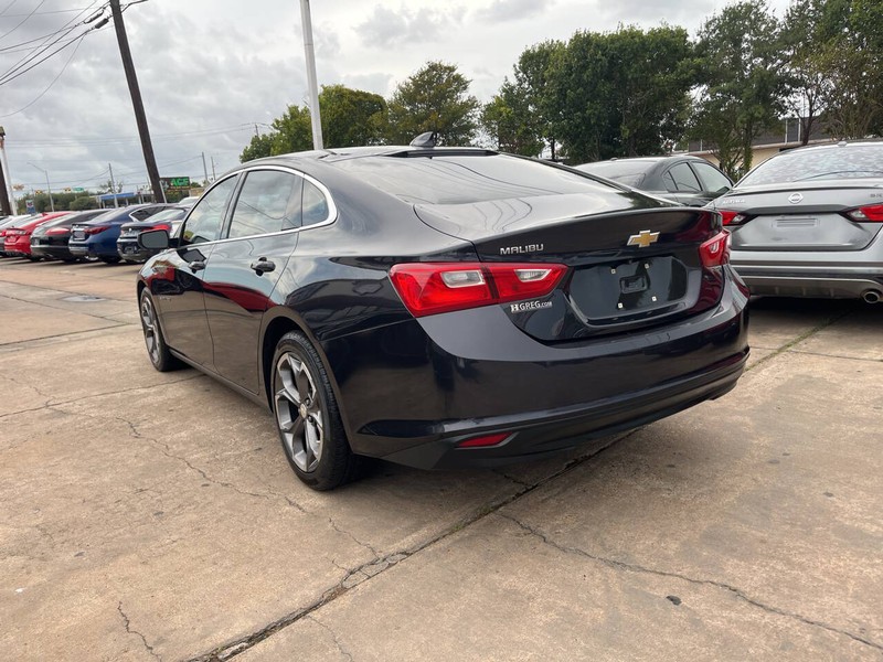 Chevrolet Malibu Vehicle Image 03