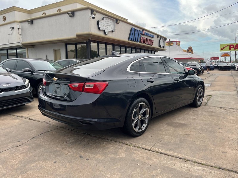 Chevrolet Malibu Vehicle Image 05