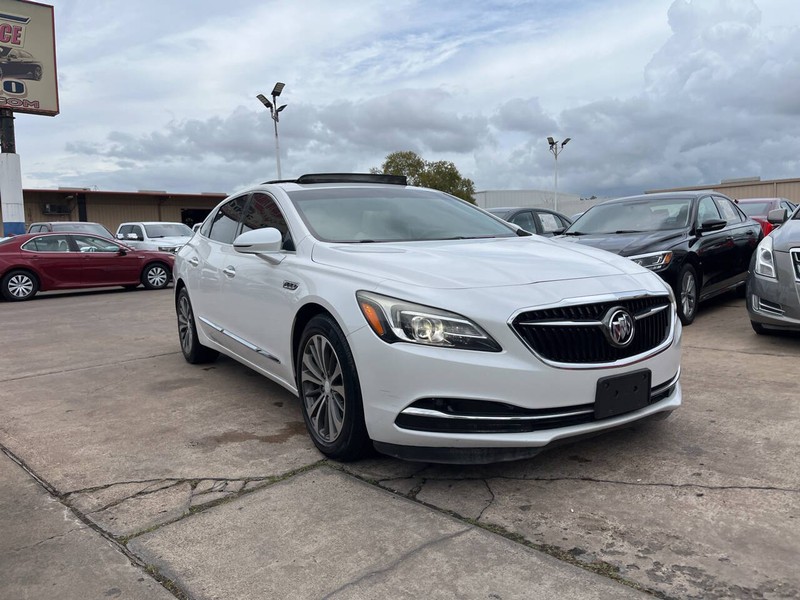 Buick LaCrosse Vehicle Image 05