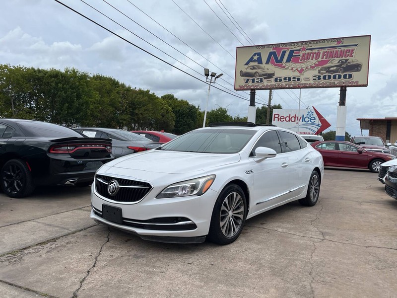 Buick LaCrosse Vehicle Image 12