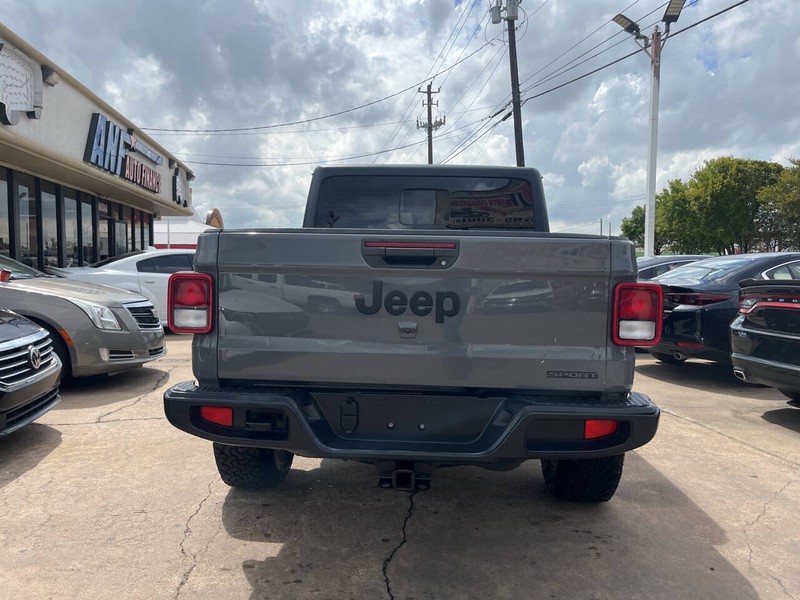 Jeep Gladiator Vehicle Image 04