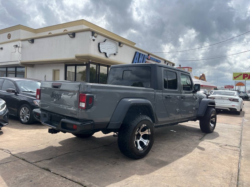 Jeep Gladiator Vehicle Image 05