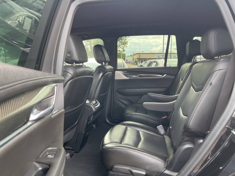 Cadillac XT6 Vehicle Image 08