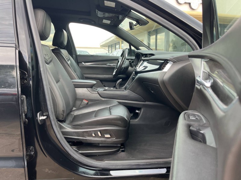 Cadillac XT6 Vehicle Image 13