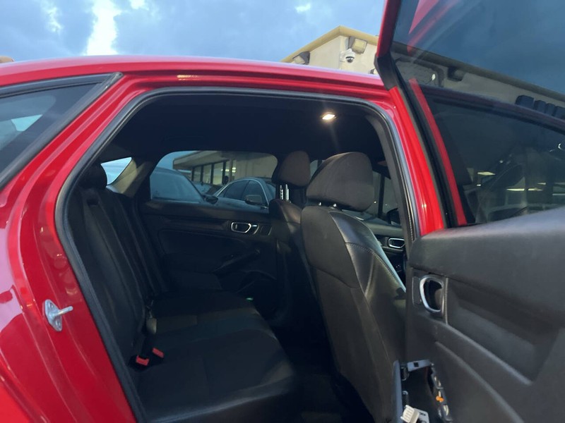 Honda Civic Sedan Vehicle Image 10