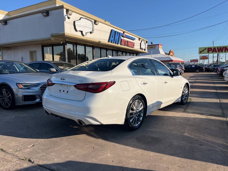 INFINITI Q50 Vehicle Image 05