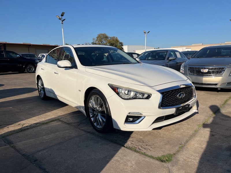 INFINITI Q50 Vehicle Image 06