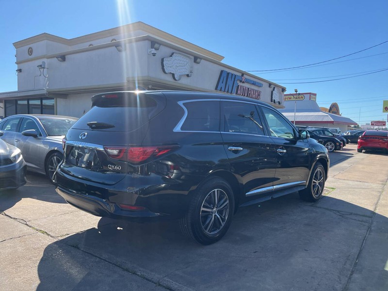 INFINITI QX60 Vehicle Image 05