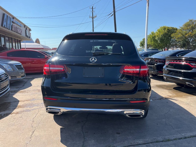 Mercedes-Benz GLC Vehicle Image 04