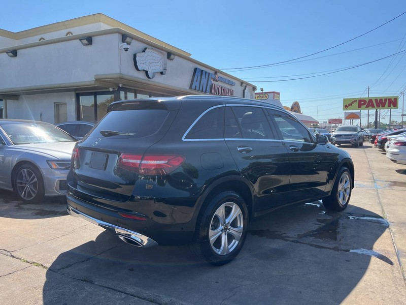 Mercedes-Benz GLC Vehicle Image 05