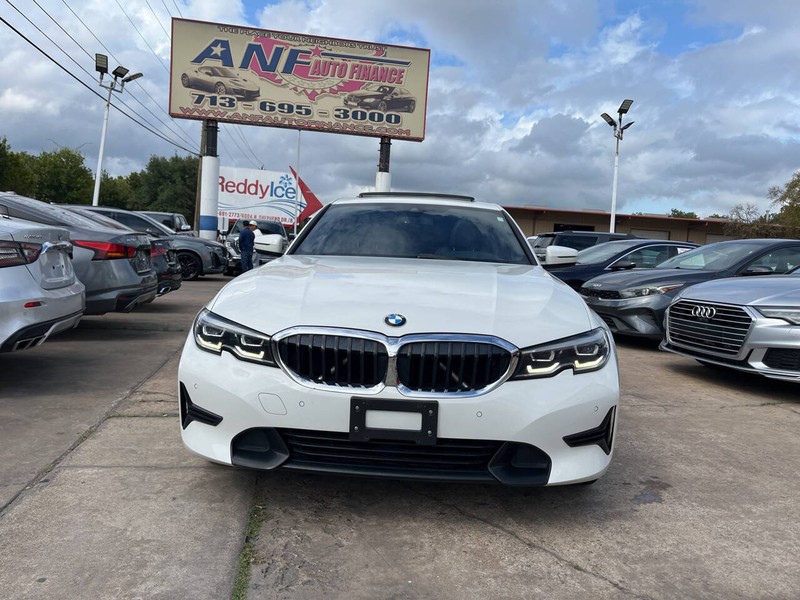 BMW 3 Series Vehicle Image 02