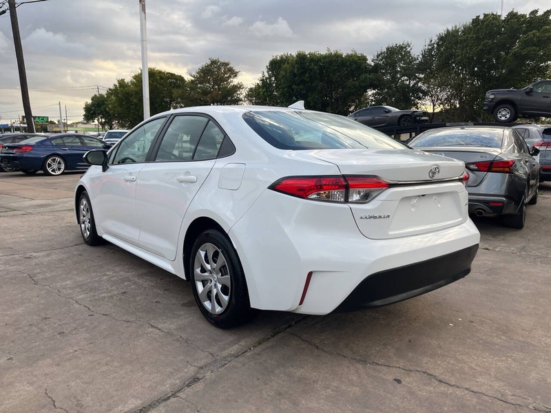 Toyota Corolla Vehicle Image 03