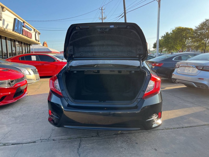 Honda Civic Sedan Vehicle Image 09