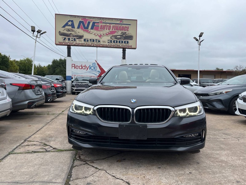 BMW 5 Series Vehicle Image 02