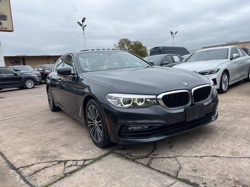 BMW 5 Series Vehicle Image 07