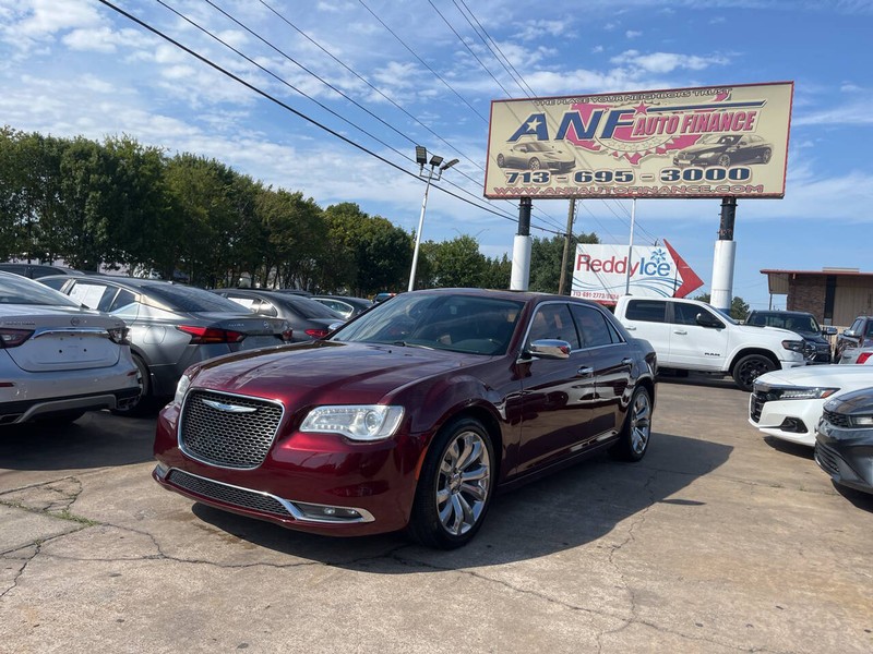 Chrysler 300 Vehicle Image 02
