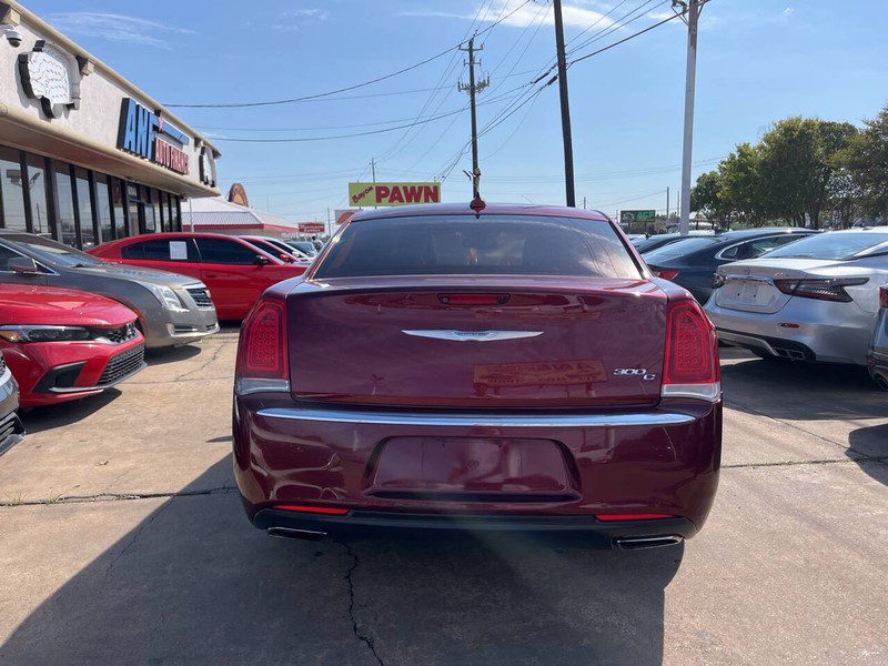 Chrysler 300 Vehicle Image 05