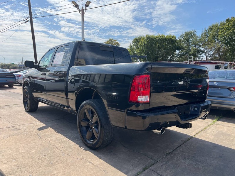 Ram 1500 Vehicle Image 02