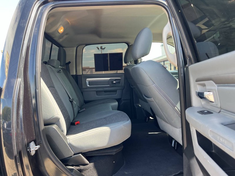Ram 1500 Vehicle Image 12