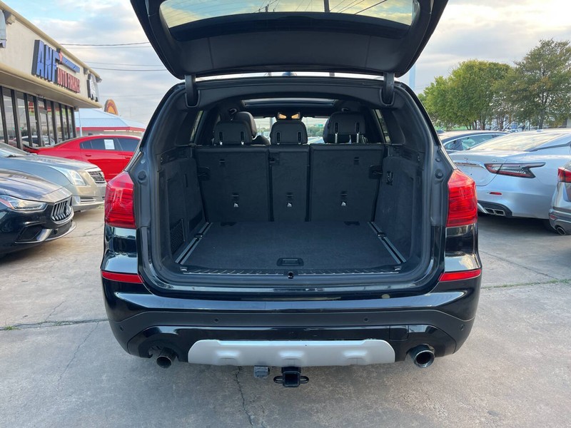 BMW X3 Vehicle Image 09