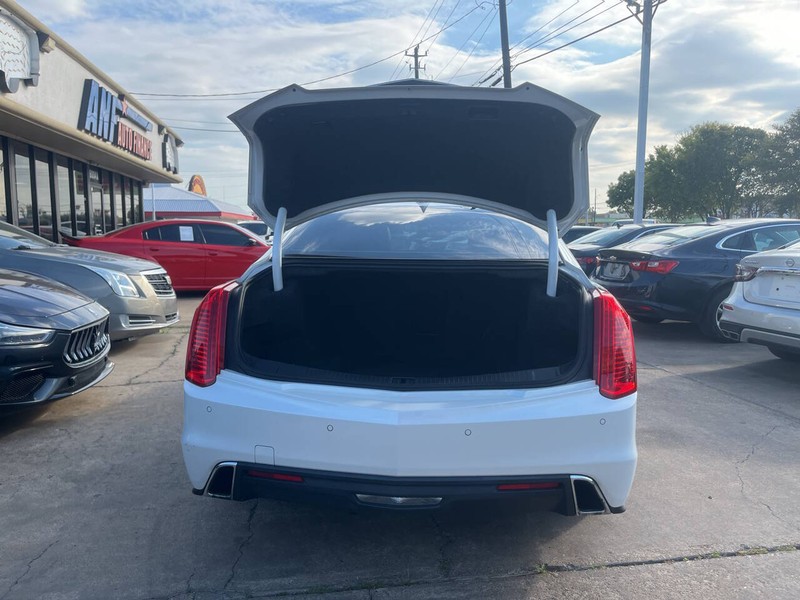 Cadillac CTS Sedan Vehicle Image 08