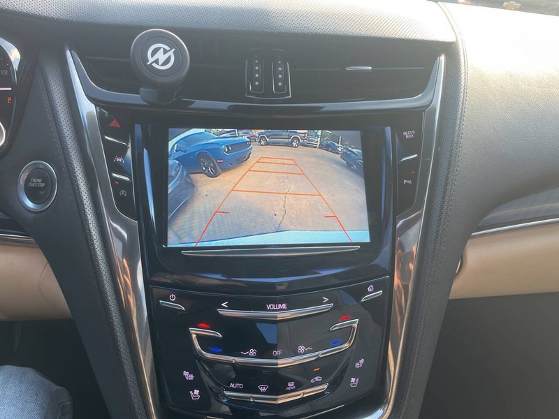 Cadillac CTS Sedan Vehicle Image 12