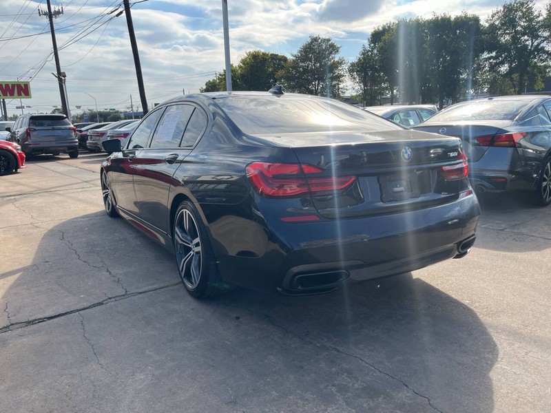 BMW 7 Series Vehicle Image 03