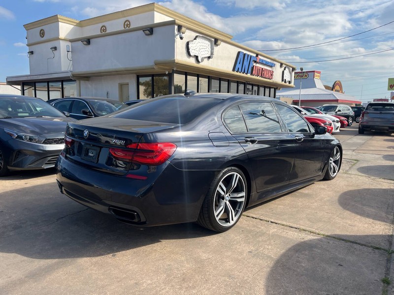 BMW 7 Series Vehicle Image 05