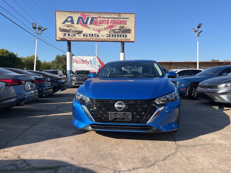 Nissan Sentra Vehicle Image 02