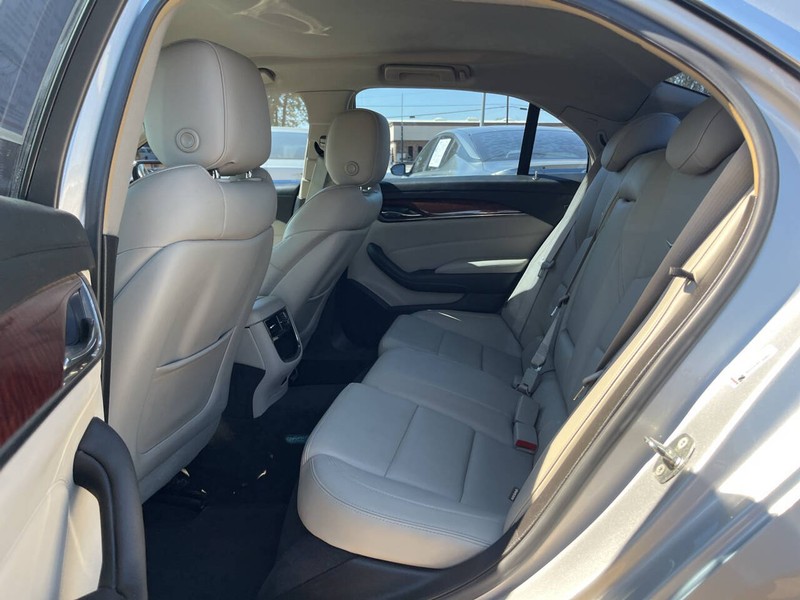 Cadillac CTS Vehicle Image 08