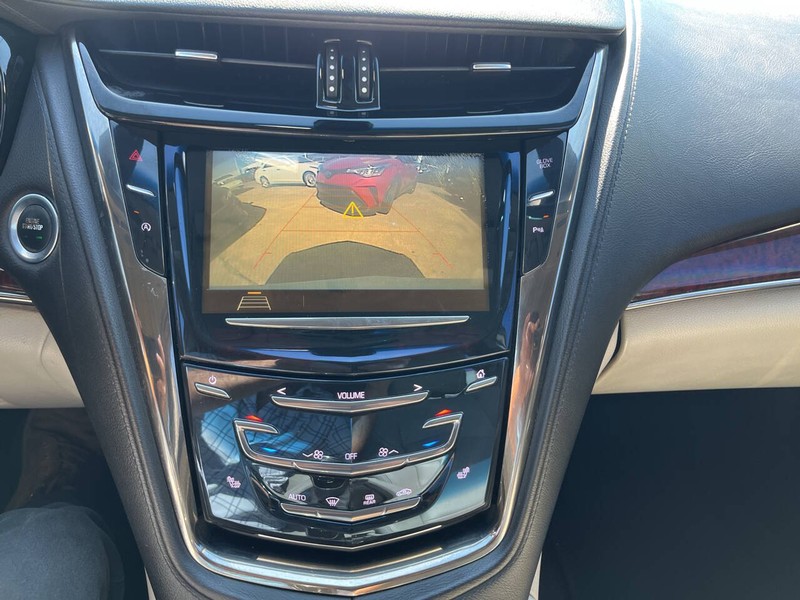 Cadillac CTS Vehicle Image 12