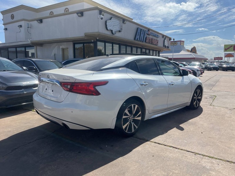 Nissan Maxima Vehicle Image 05