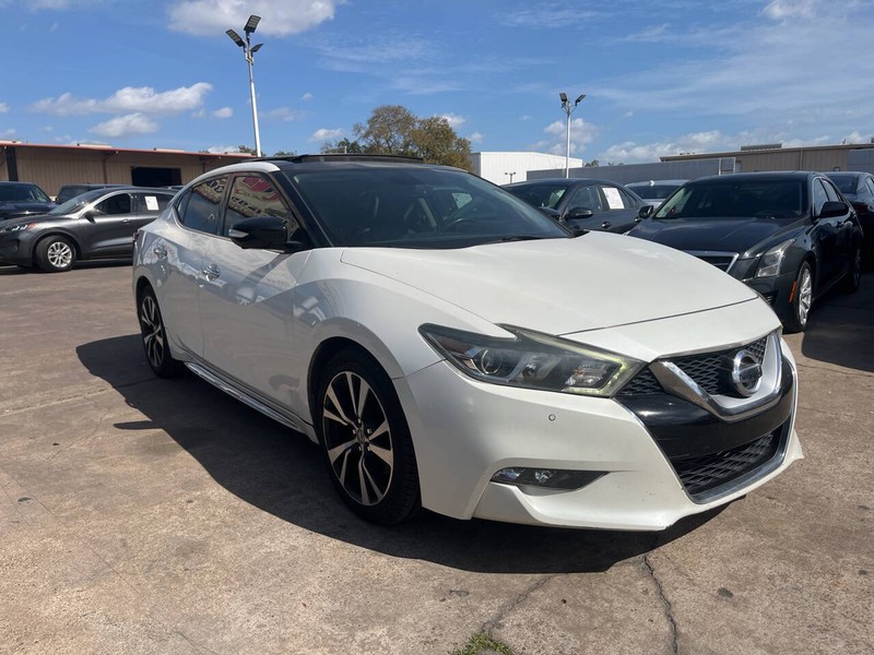 Nissan Maxima Vehicle Image 06