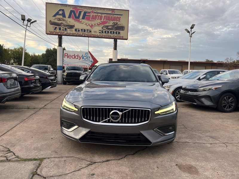 Volvo S60 Vehicle Image 02