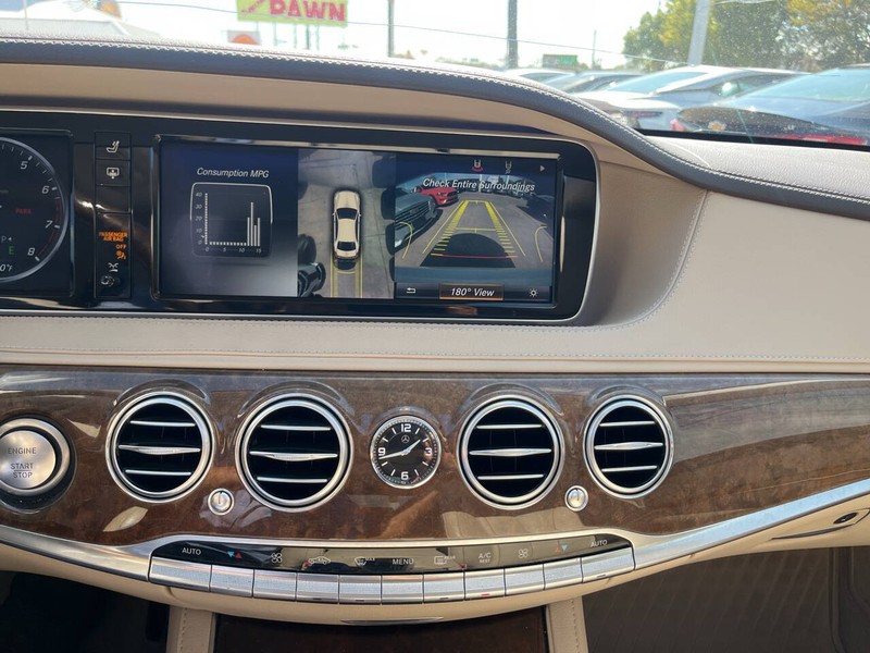 Mercedes-Benz S-Class Vehicle Image 12