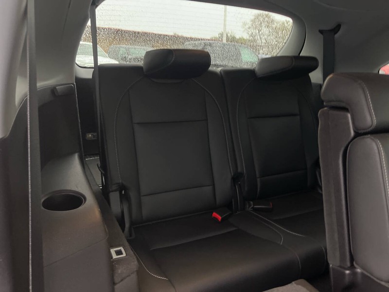 Acura MDX Vehicle Image 12