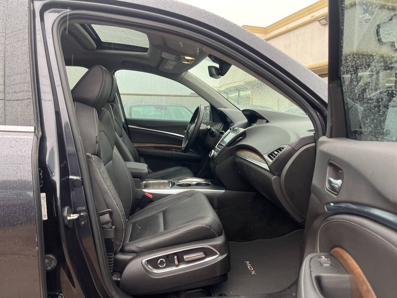 Acura MDX Vehicle Image 13
