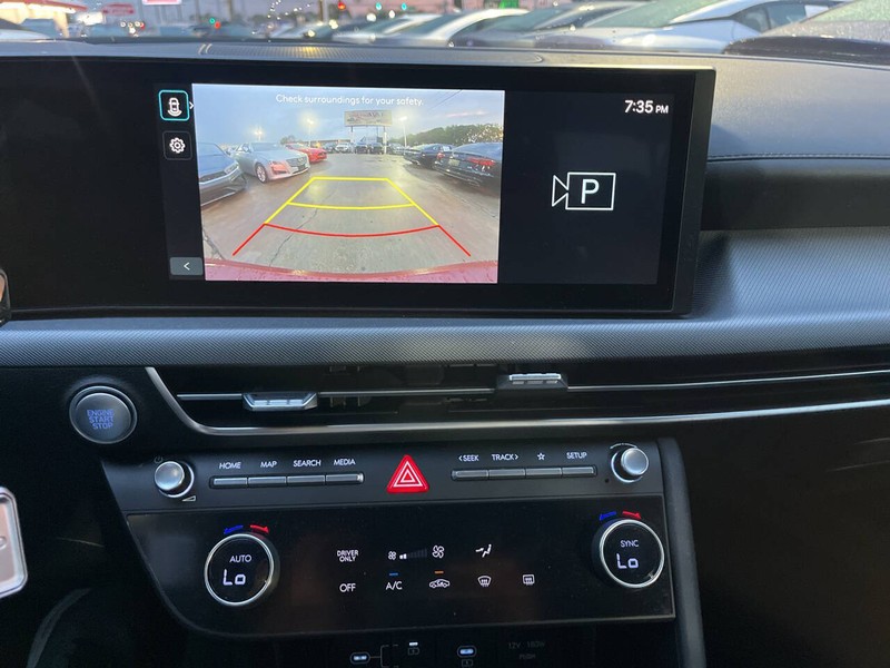 Hyundai Sonata Hybrid Vehicle Image 12